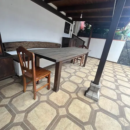 Casa Porfirio Y Cristina Педро-Альварес